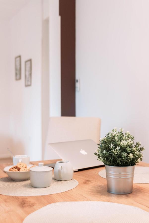Fiorello Apartment *