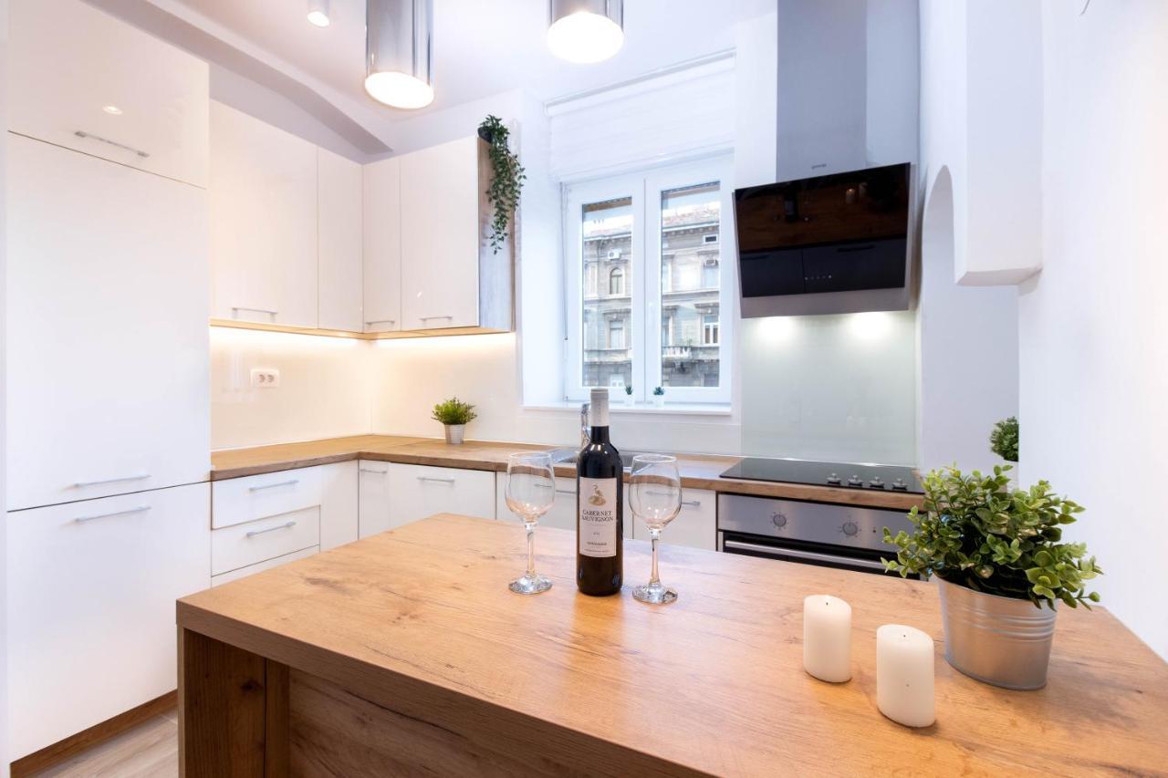 Fiorello Apartment